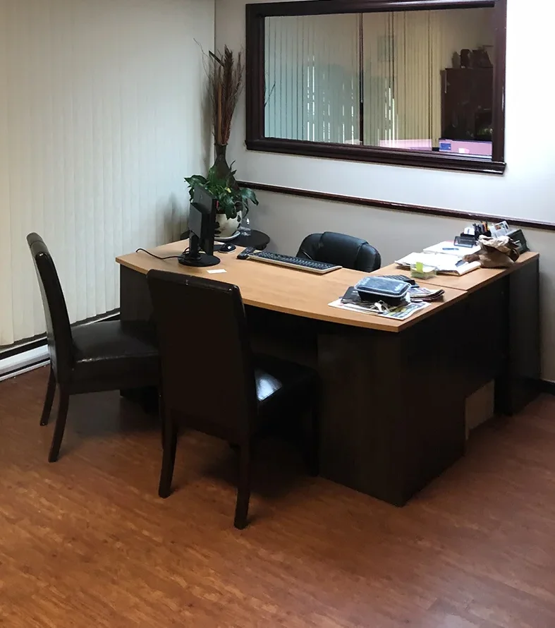 timeline-First HMCA Office in Longueuil, Canada from 2008 to 2019 -meeting-room